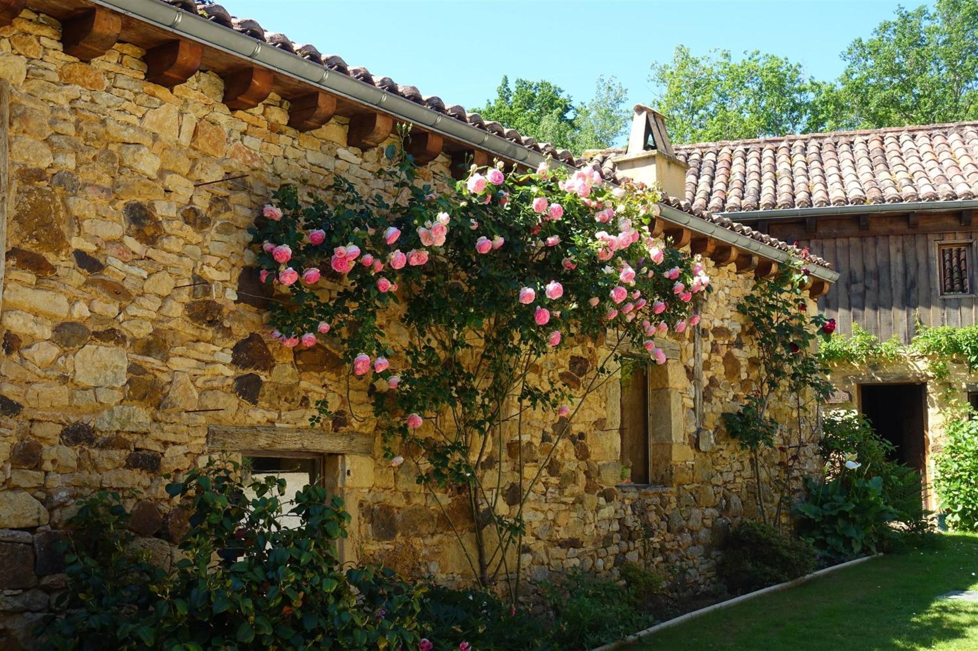 Domaine De Cournet Haut, A 17Th Century Property Set On A Calm, Idyllic Domain With Pool, Tennis, Bikes And More Les Vauries المظهر الخارجي الصورة